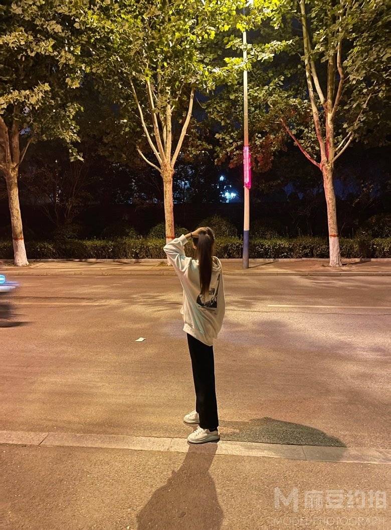 夜景模特