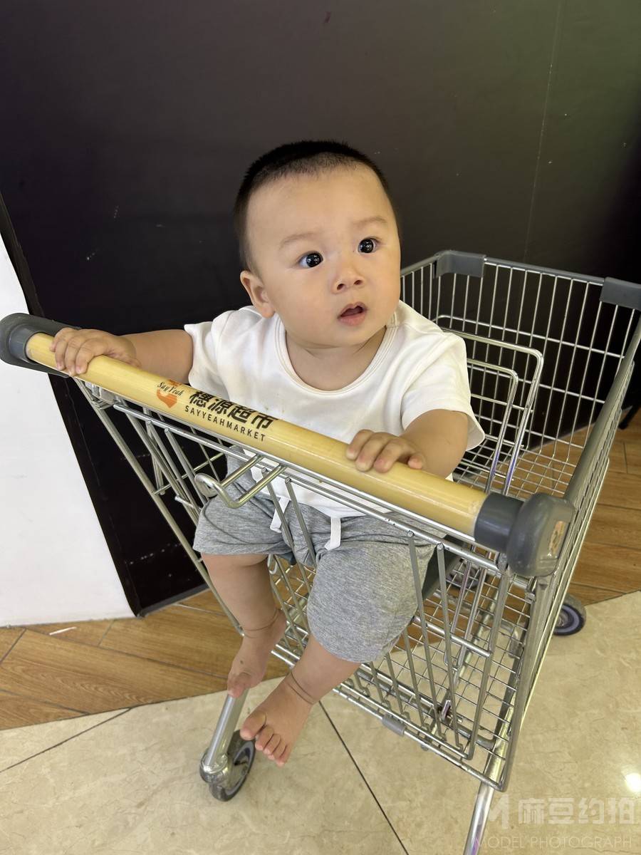 纪实模特