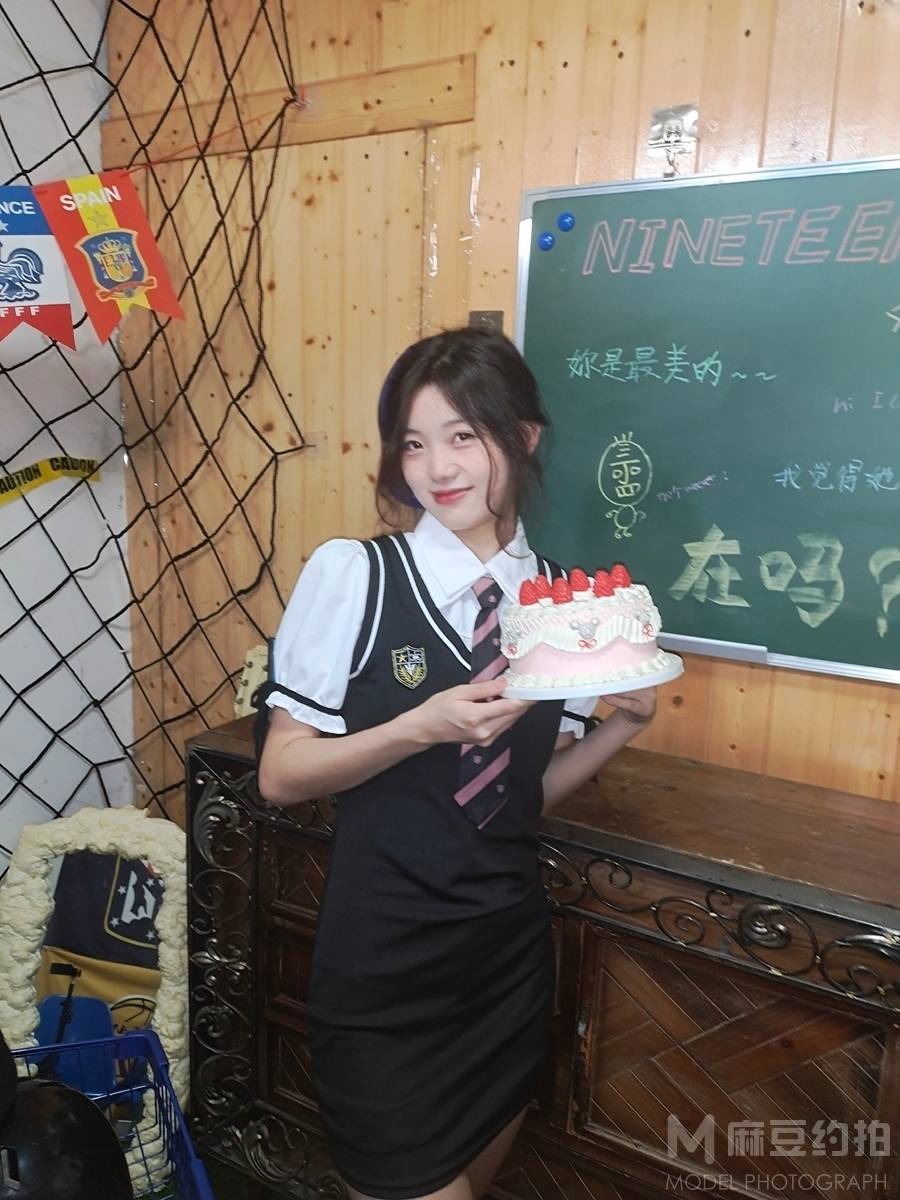 校园模特