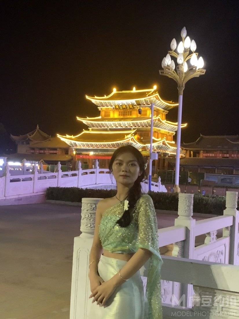 夜景模特