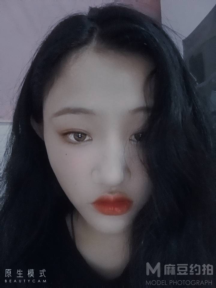 妆容模特