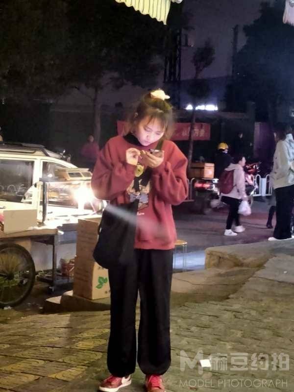 校园模特