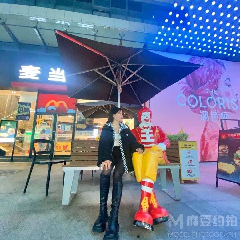 妆容模特