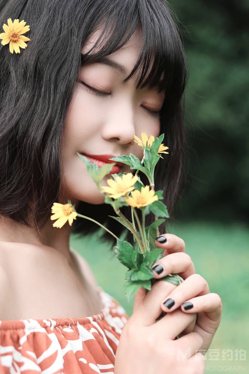 情绪模特