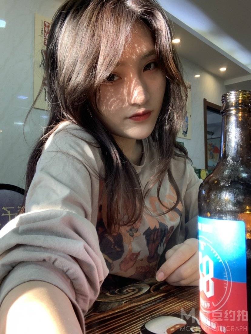 纪实模特