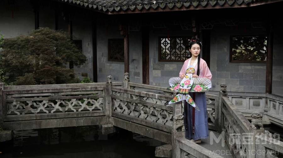 汉服模特