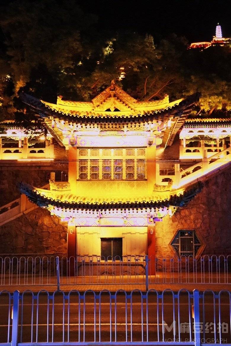 夜景模特