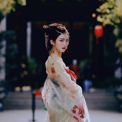汉服模特
