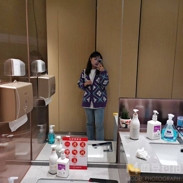 妆容模特