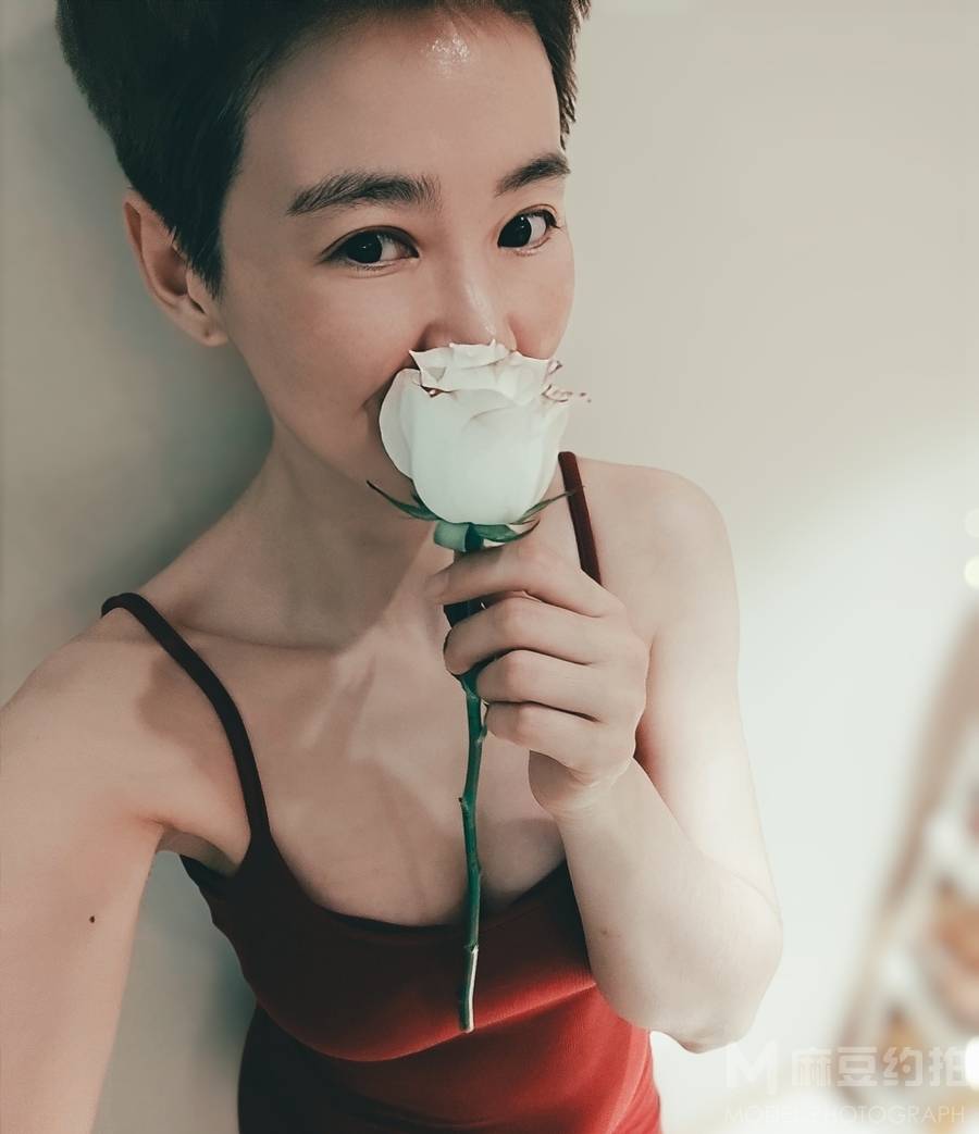 宝丽来模特