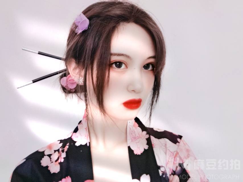妆容模特