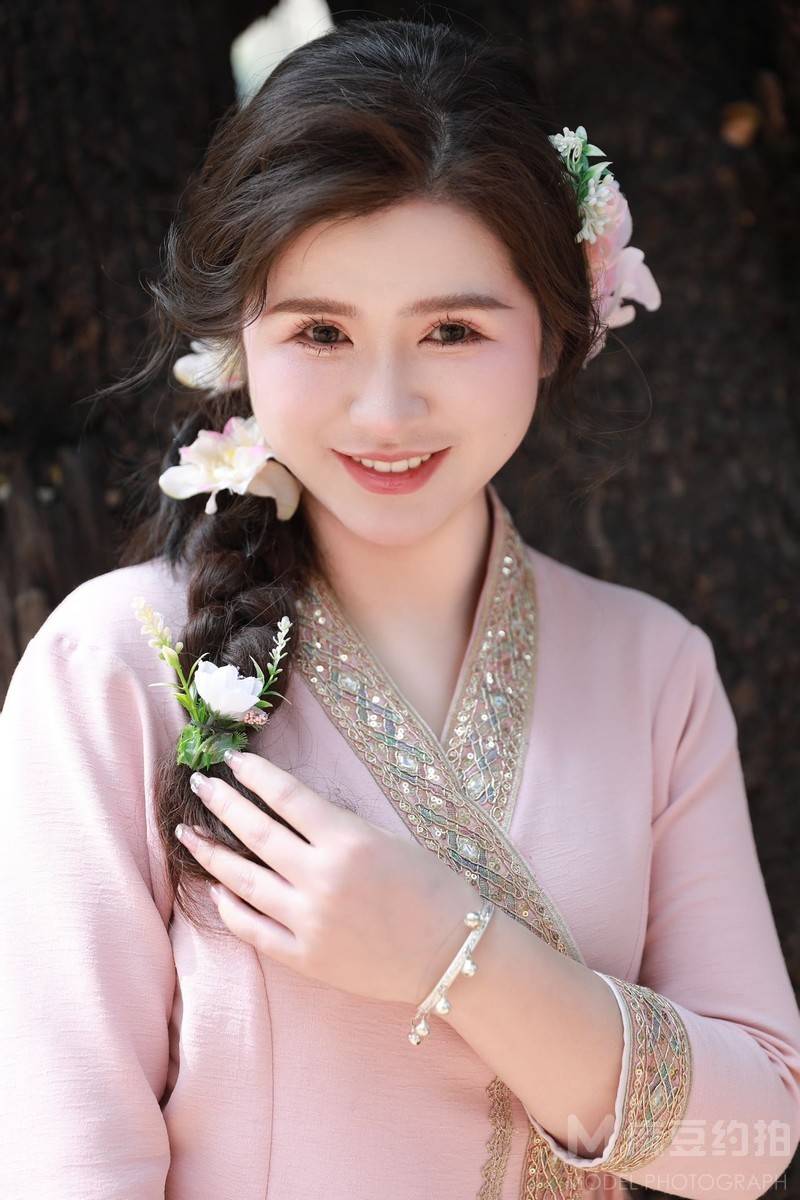 妆容模特