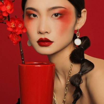 情绪模特