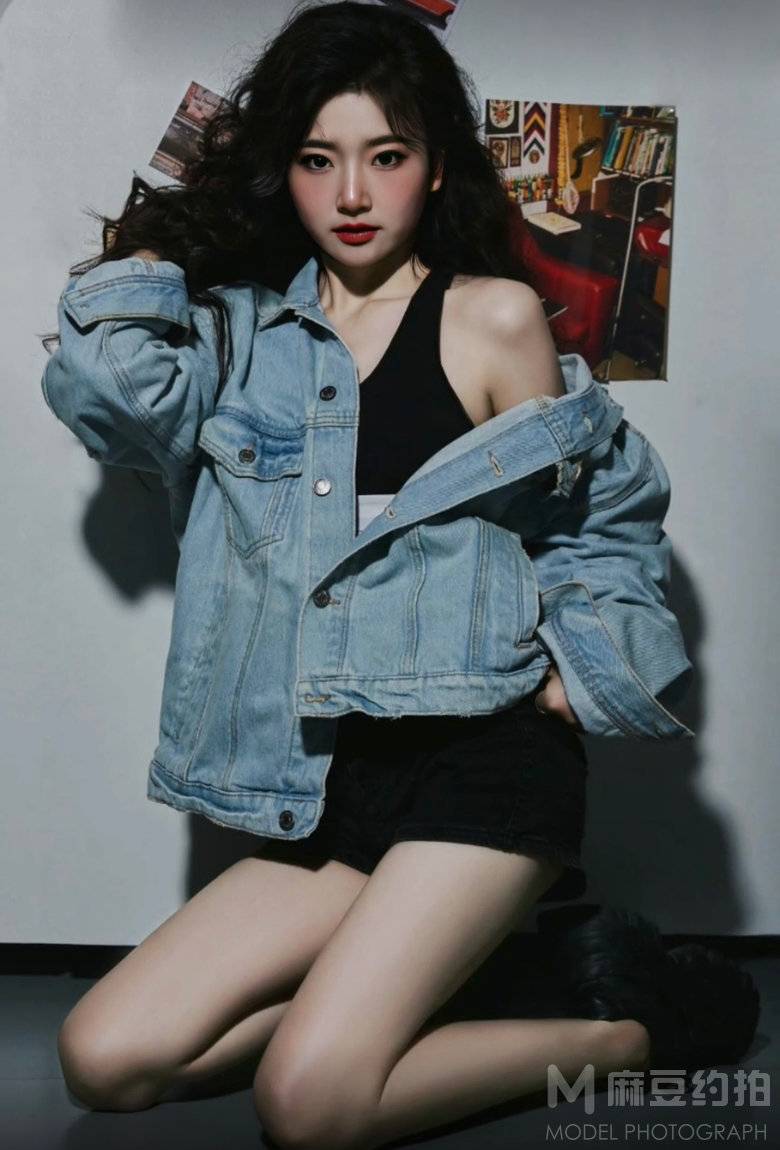 情绪模特