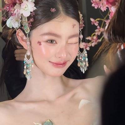 妆容模特
