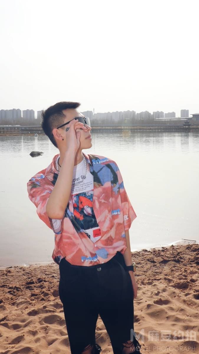 清新模特