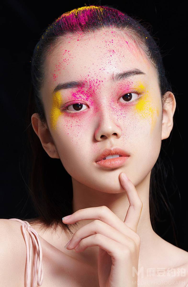 情绪模特