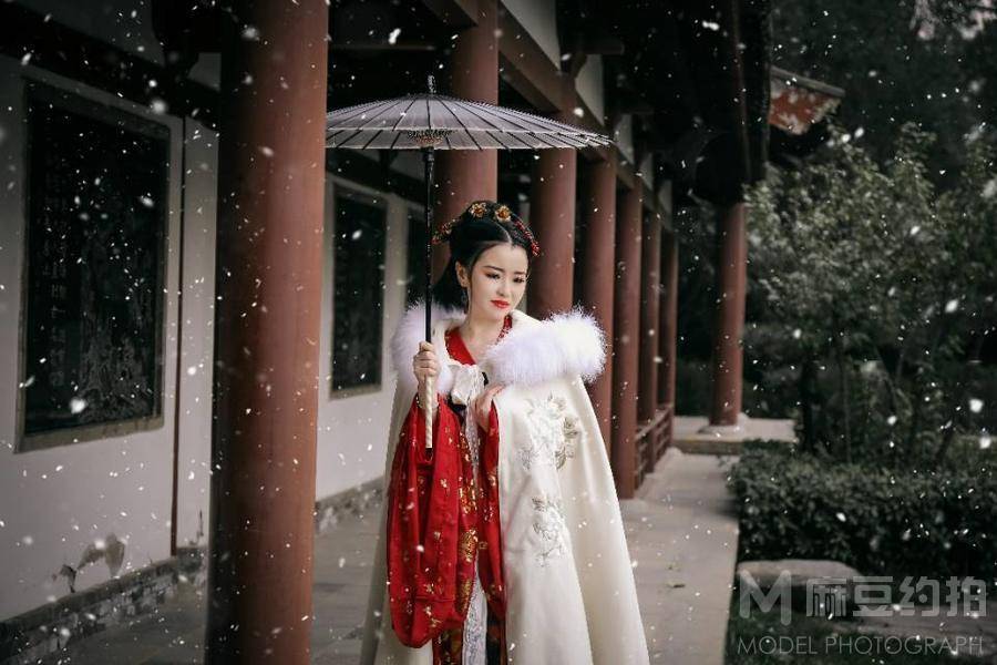 汉服模特