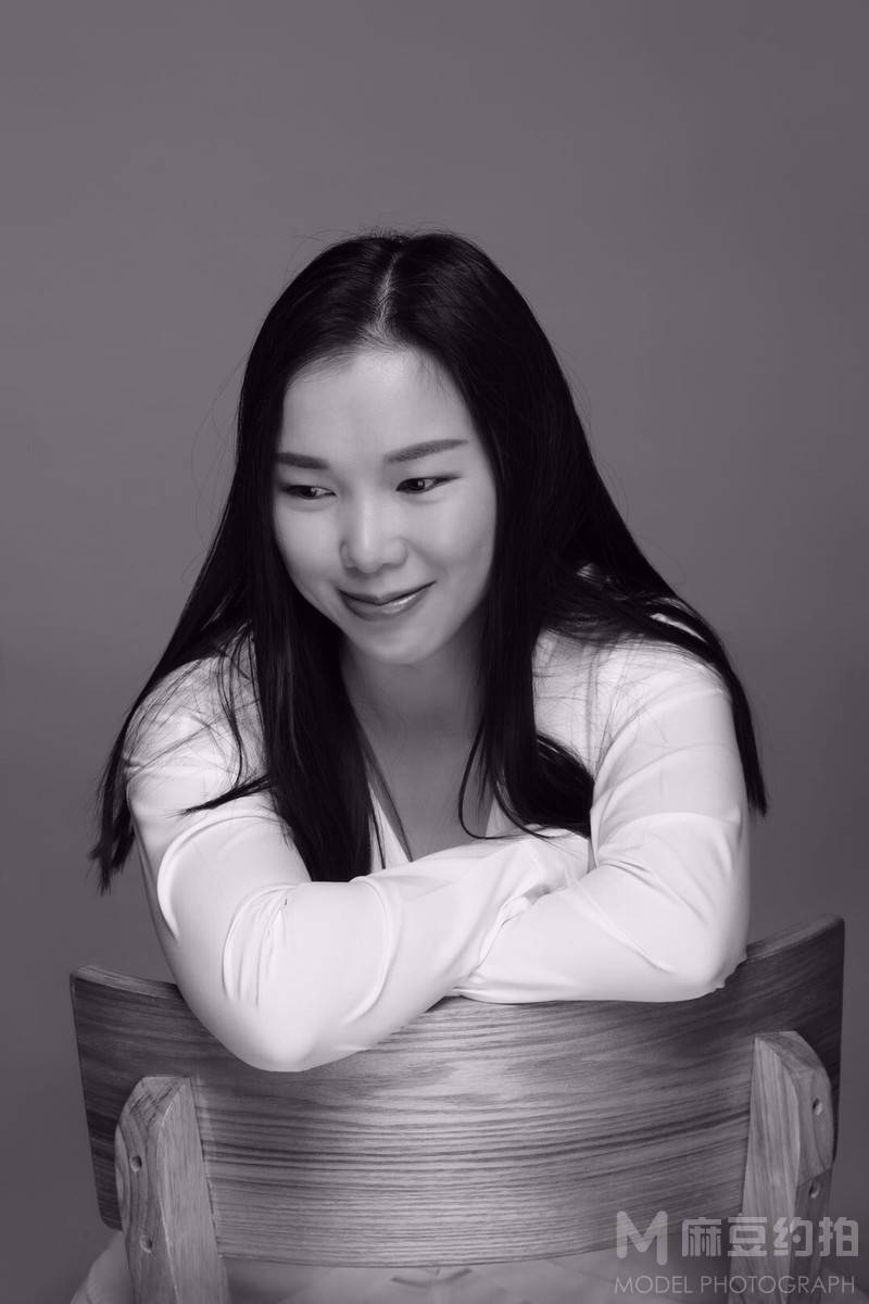 黑白模特