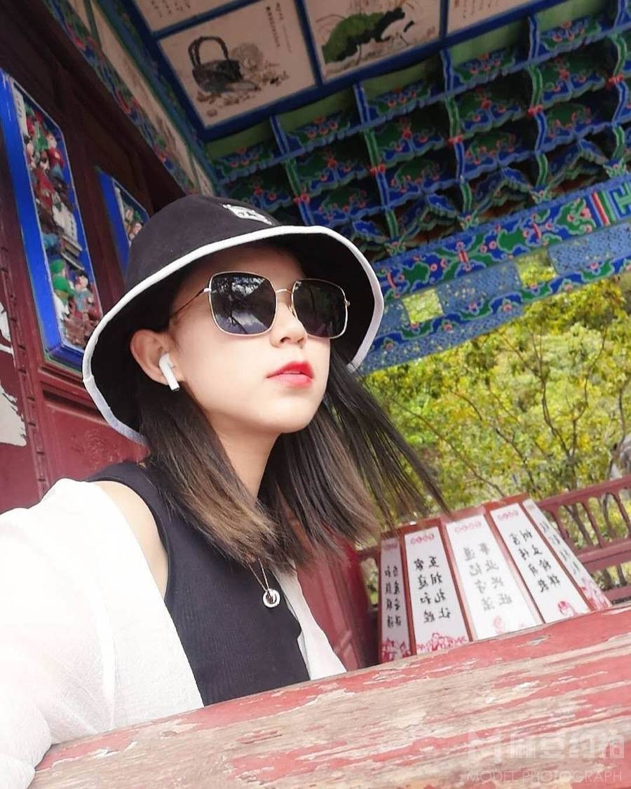 胶片模特