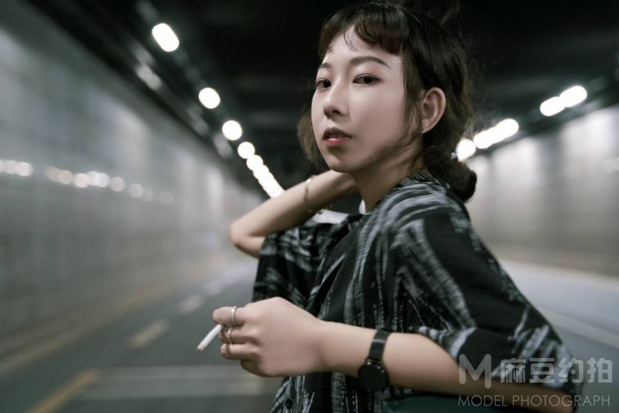 情绪模特
