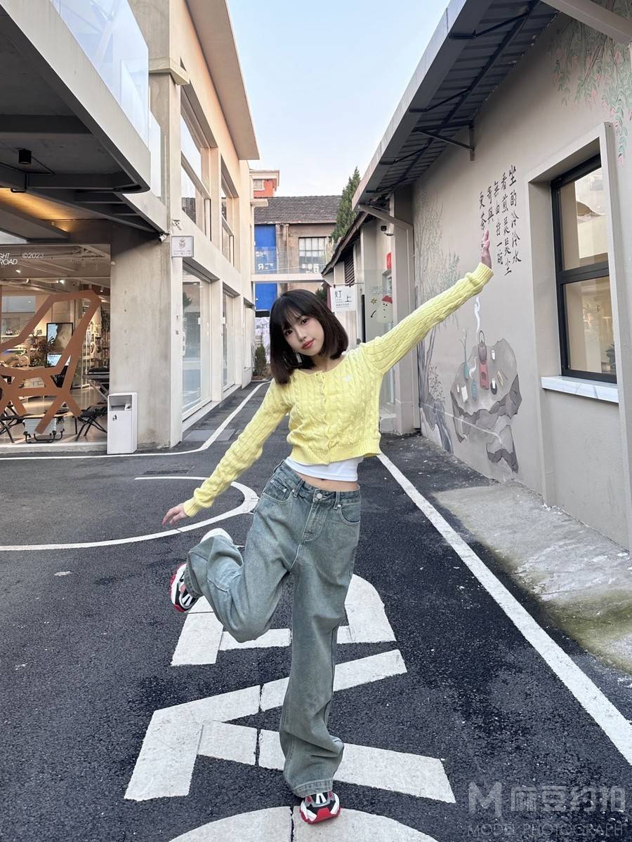 校园模特