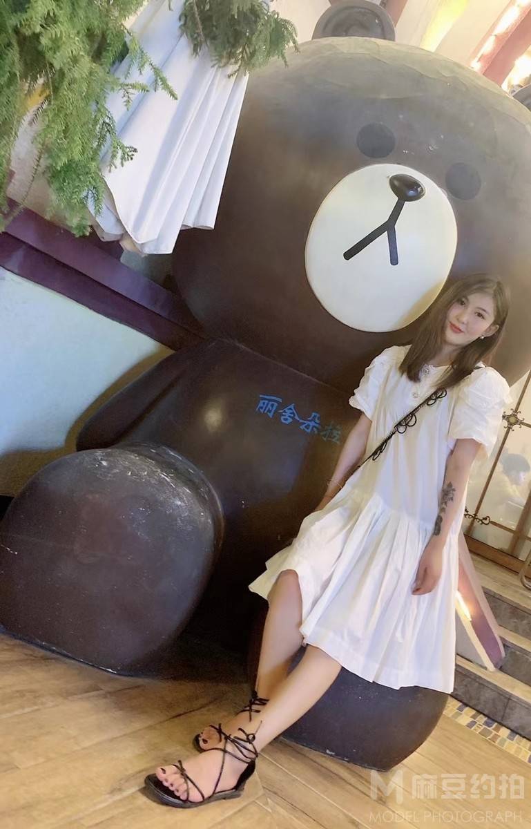 妆容模特