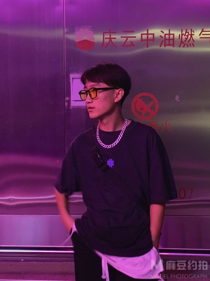 夜景模特