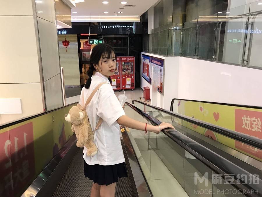 校园模特