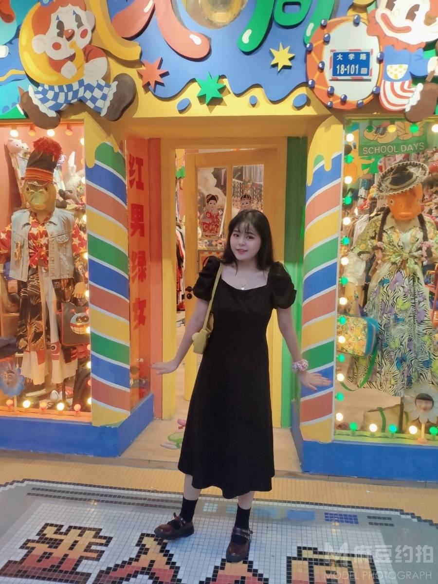 清新模特