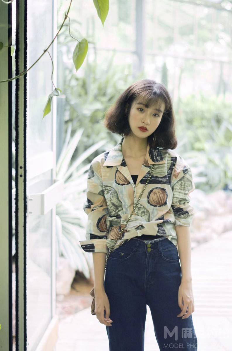 情绪模特