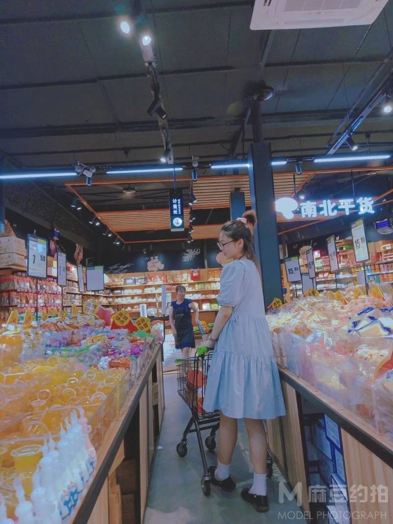 校园模特