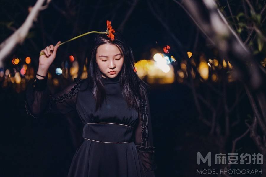 情绪模特