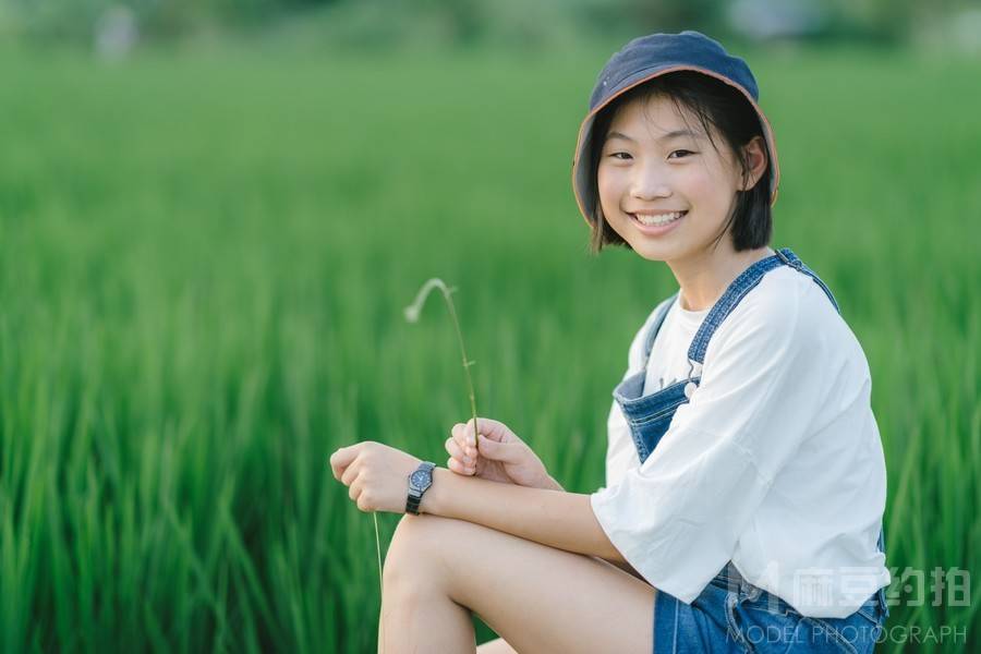 黑白模特