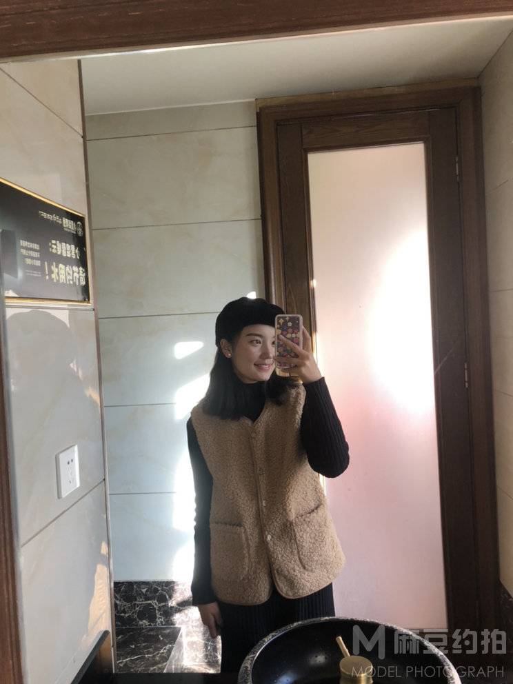 校园模特