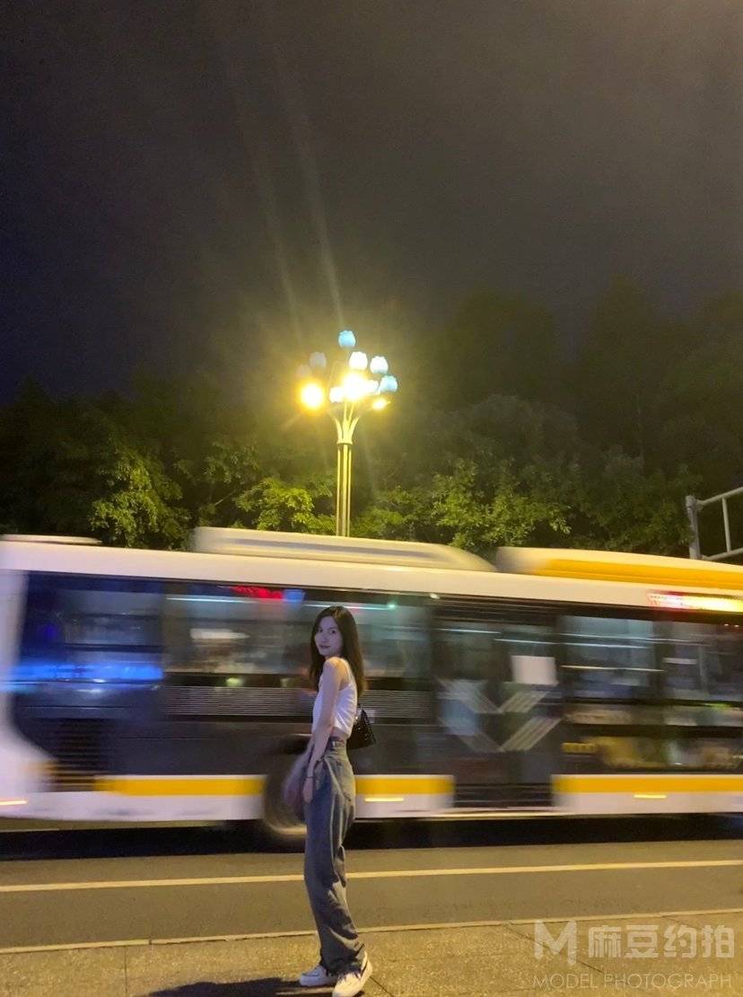 夜景模特