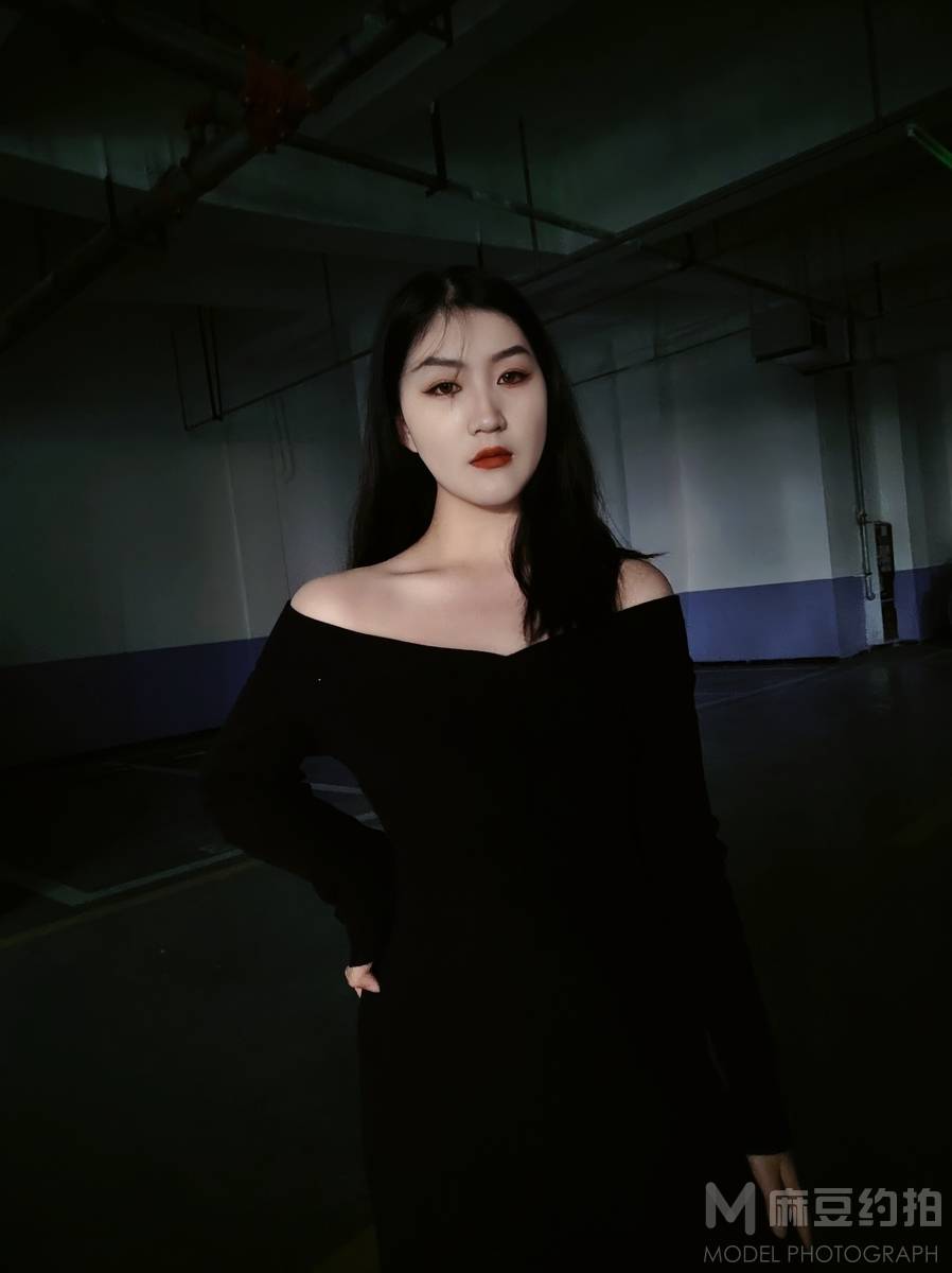 暗黑模特