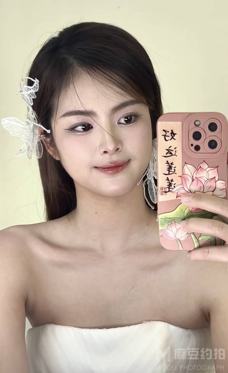 妆容模特