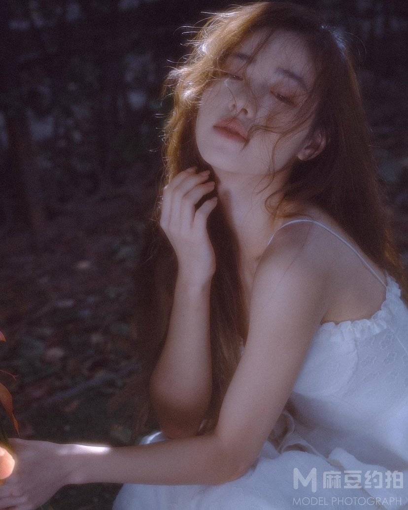 胶片模特