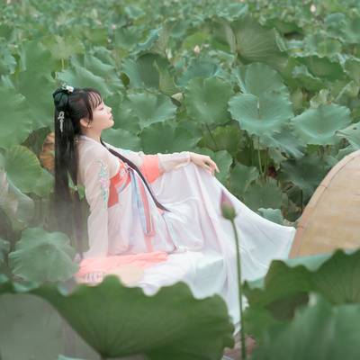汉服模特