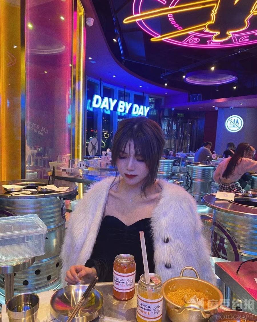 少女模特
