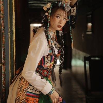 汉服模特