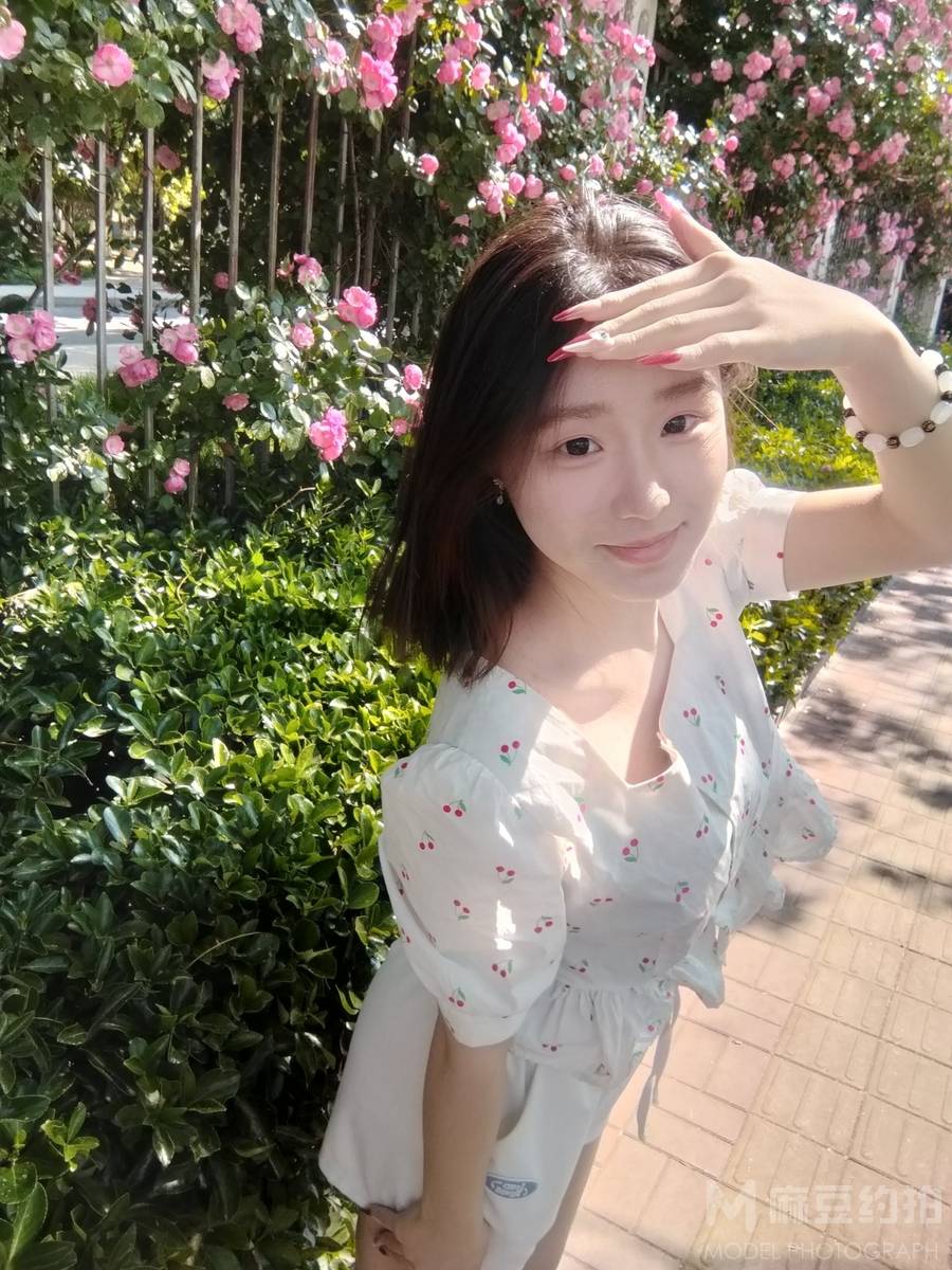 清新模特