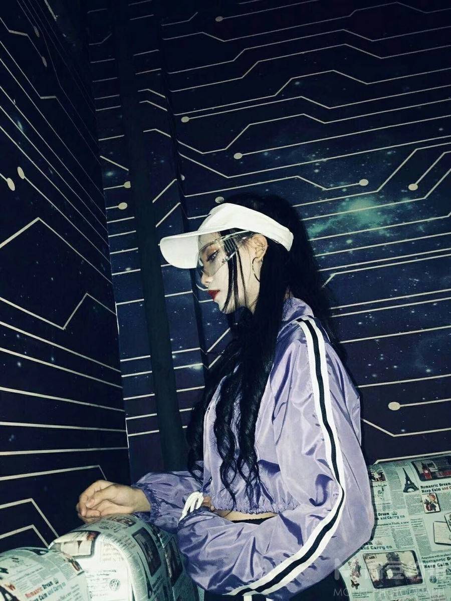情绪模特