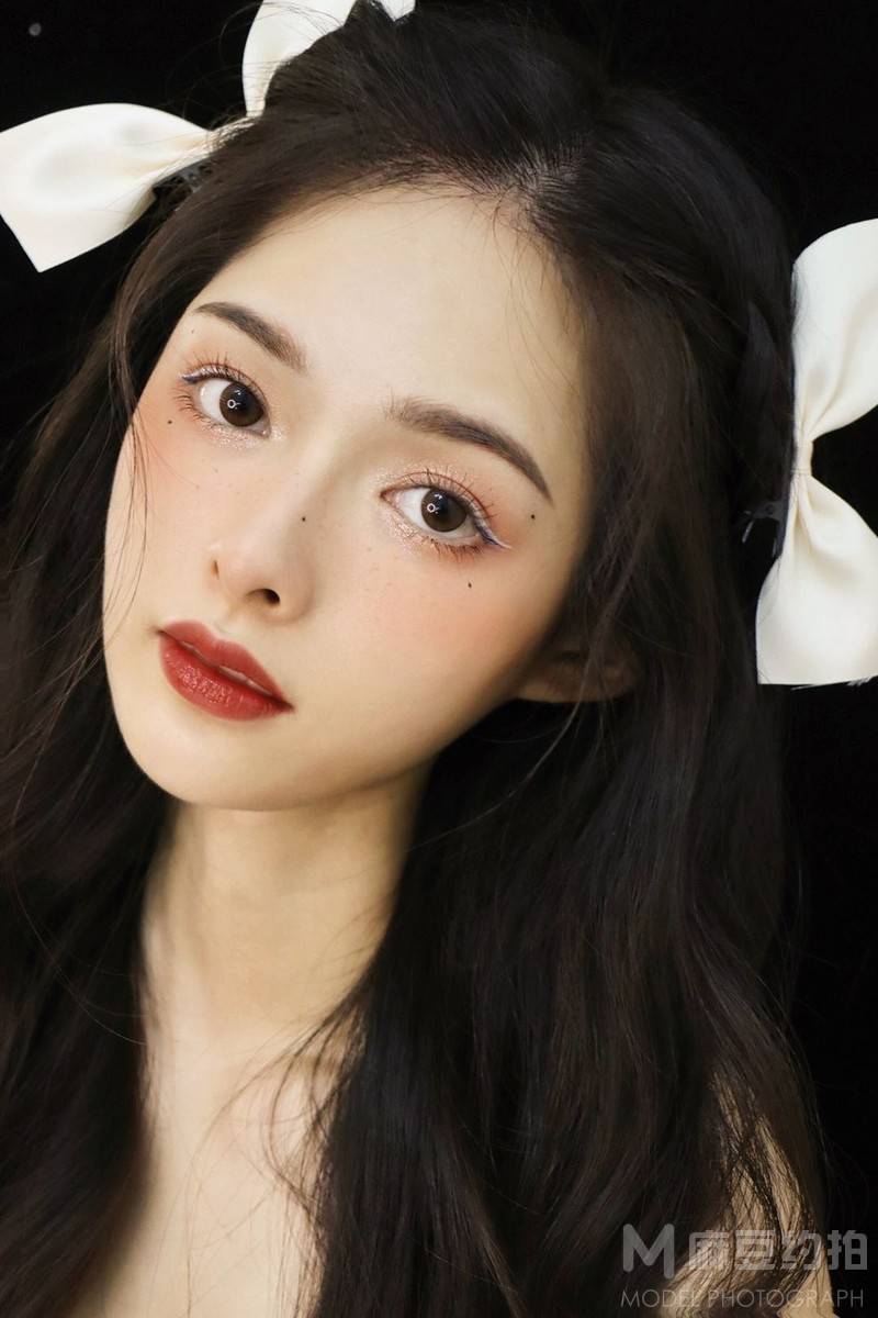 妆容模特