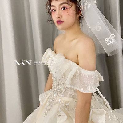 黑白模特