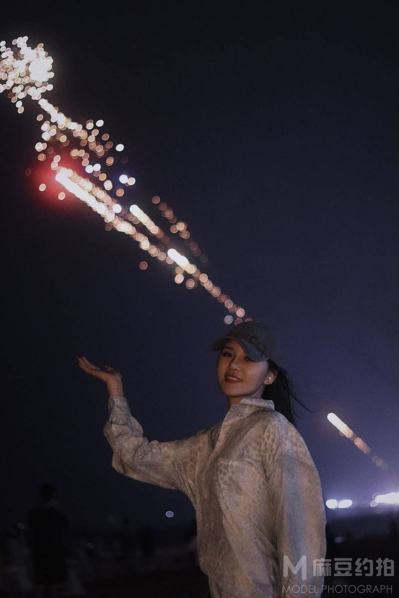 夜景模特