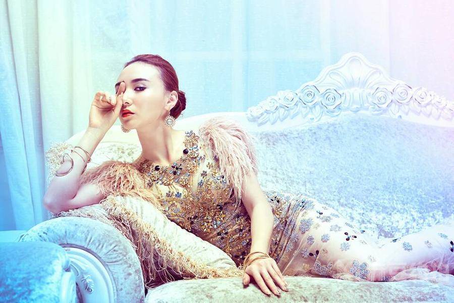 情绪模特