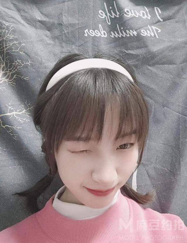 校园模特