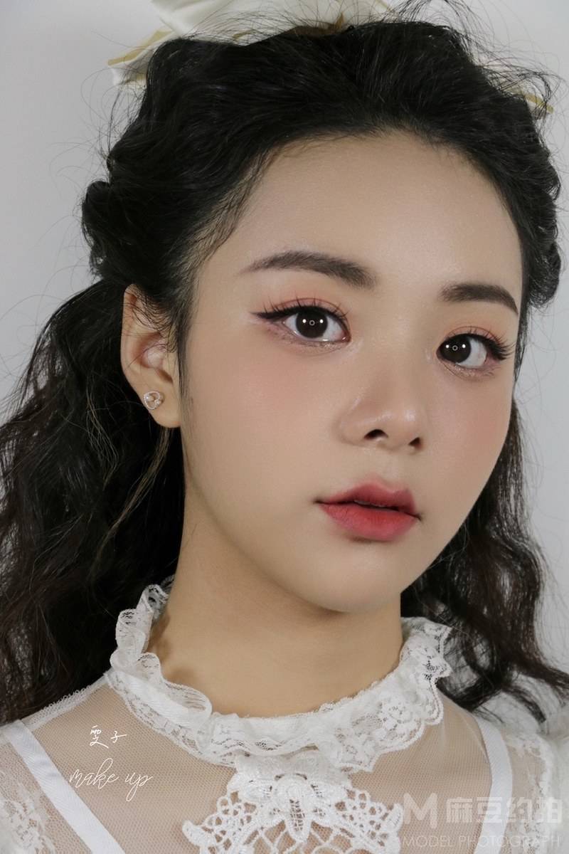 妆容模特